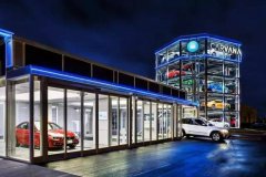 Vroom的二手車經銷商，建了一座虛擬購買展廳